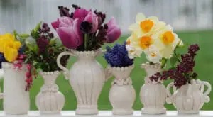 A beautiful spring flower arrangment.