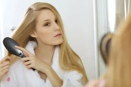 Researchers Have Designed a Sustainable, Easy-to-Clean Hairbrush