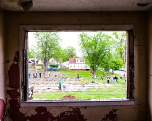 Detroit urban farm fights blight