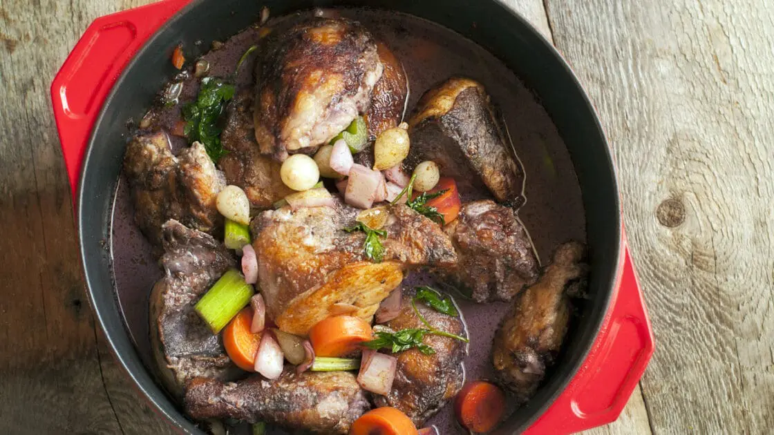 Choosing the Best Cast Iron Dutch Oven (Discover Our Top 3 Picks!)