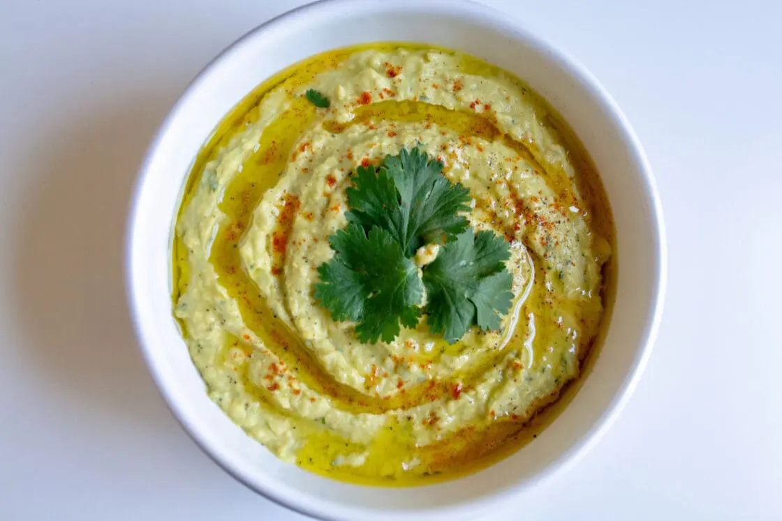 The Marriage of Two Favorites: Avocado Hummus