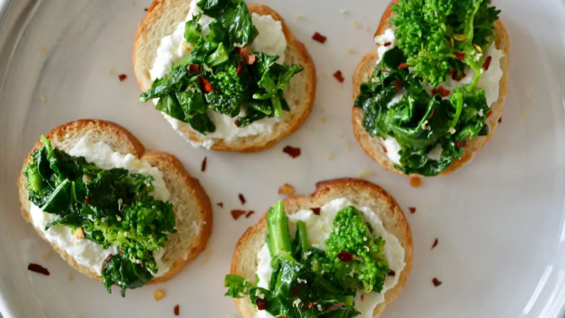 Wow-Worthy Broccoli Rabe Crostini in Just 15 Minutes