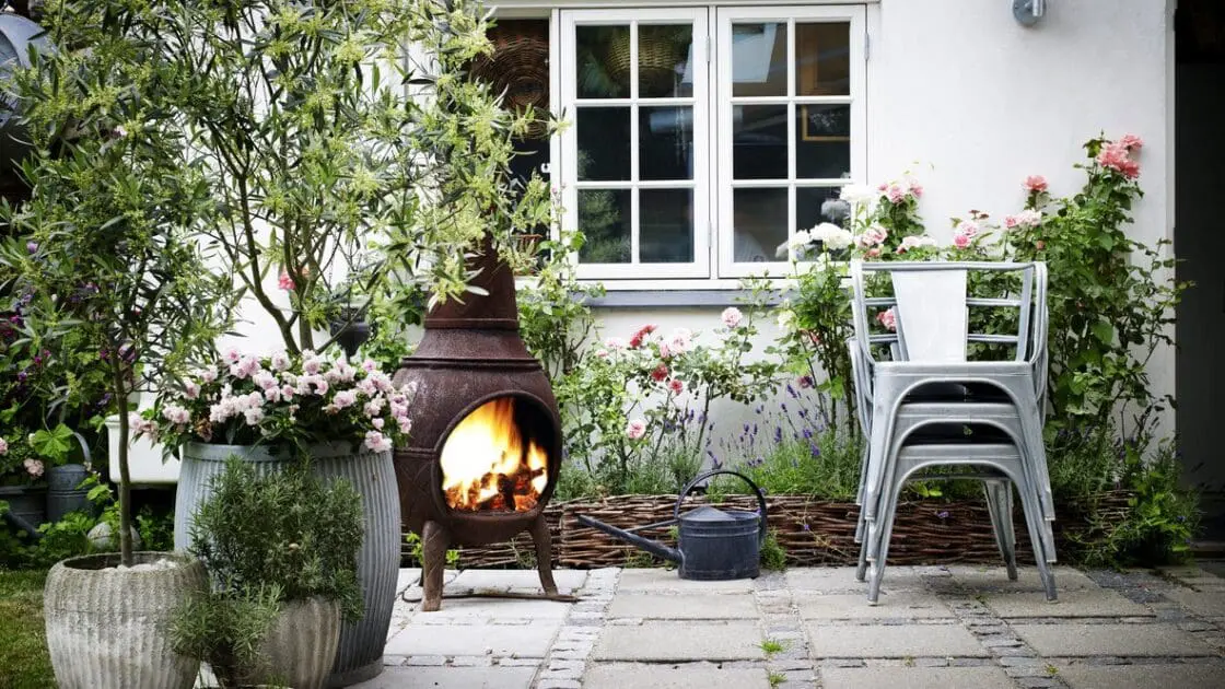 7 Easy Ways to Make the Most of Your Outdoor Living Space This Spring
