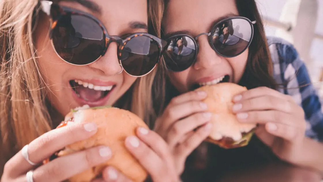 3 Reasons You Need to Stop Inhaling and Start Chewing Your Food Better ...