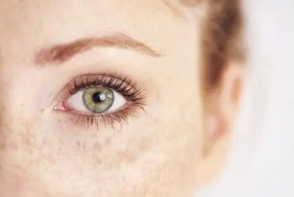 Do Natural Eyelash Growth Serums Actually Work?