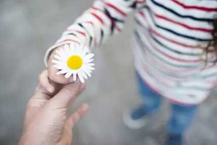 99 Random Acts of Kindness to Make the World a Better Place