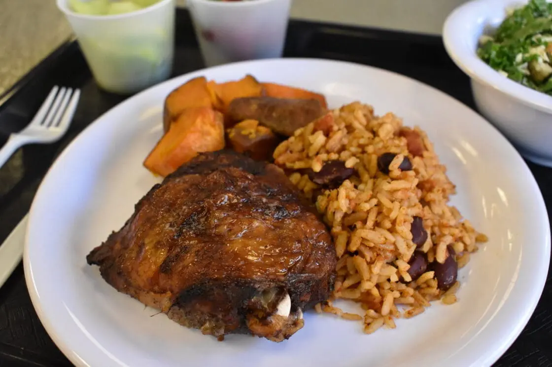 Jerk chicken with cornbread