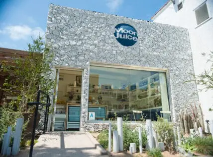 5 Reasons to Visit Moon Juice that Have Nothing to Do With Juice