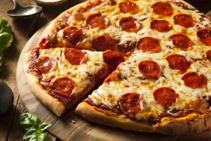 Papa John’s First Pizza Chain to Say Arrivederci to Artificial Flavors and Colors