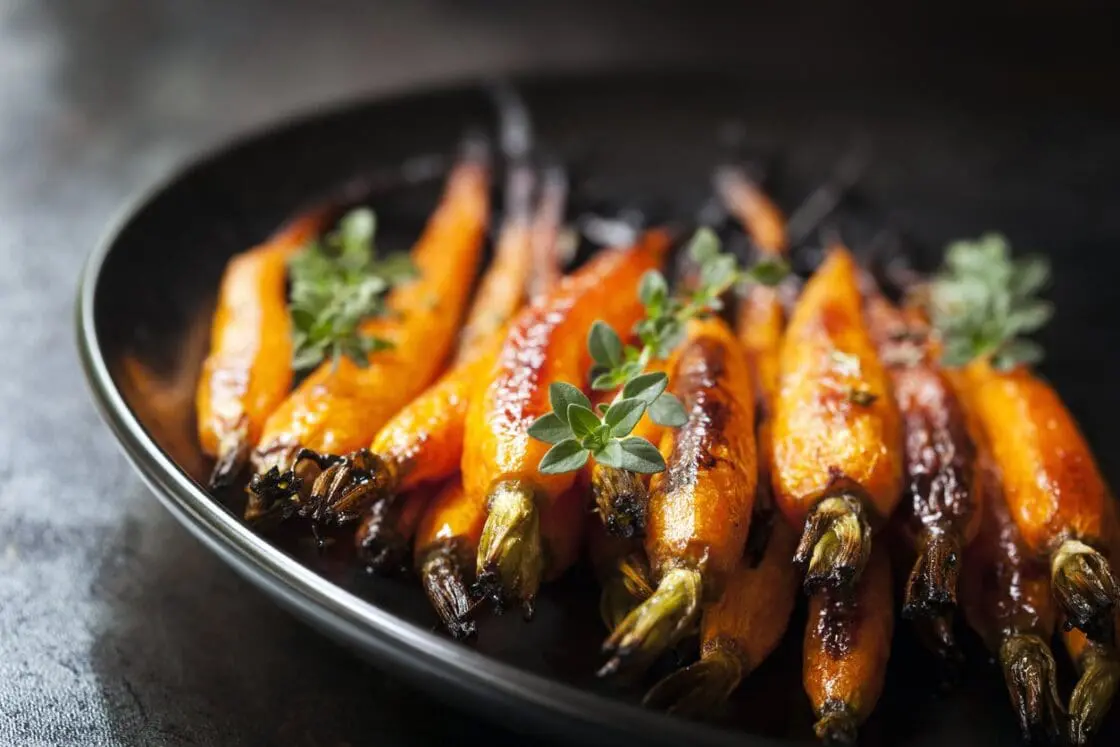 Citrus and Maple-Glazed Roasted Carrots Recipe