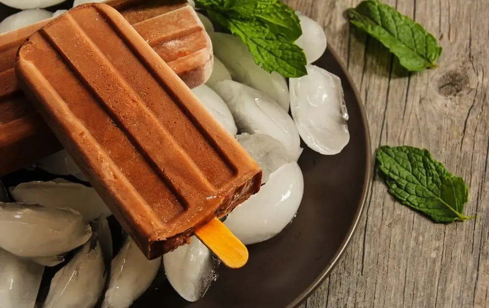 chocolate fudge popsicles