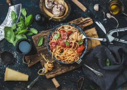 Spaghetti with tomato and basil