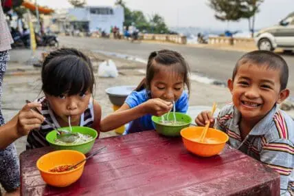 Widespread Adoption of Plant-Based Diets Will Help Feed the World By 2050, New Study Shows
