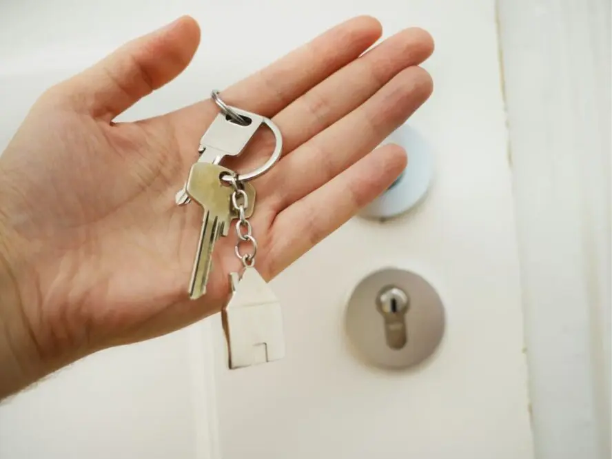 Key and Phone Station Unsplash