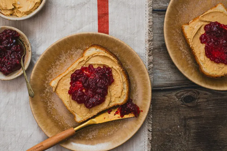 fall jam recipes anna jakutajc unsplash