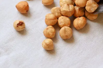 how to use hazelnuts, macadamia nuts bozhin karaivanov unsplash