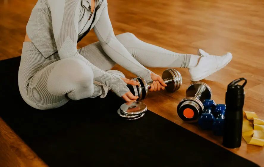 indoor winter workout use what you have kateryna hliznitsova unsplash