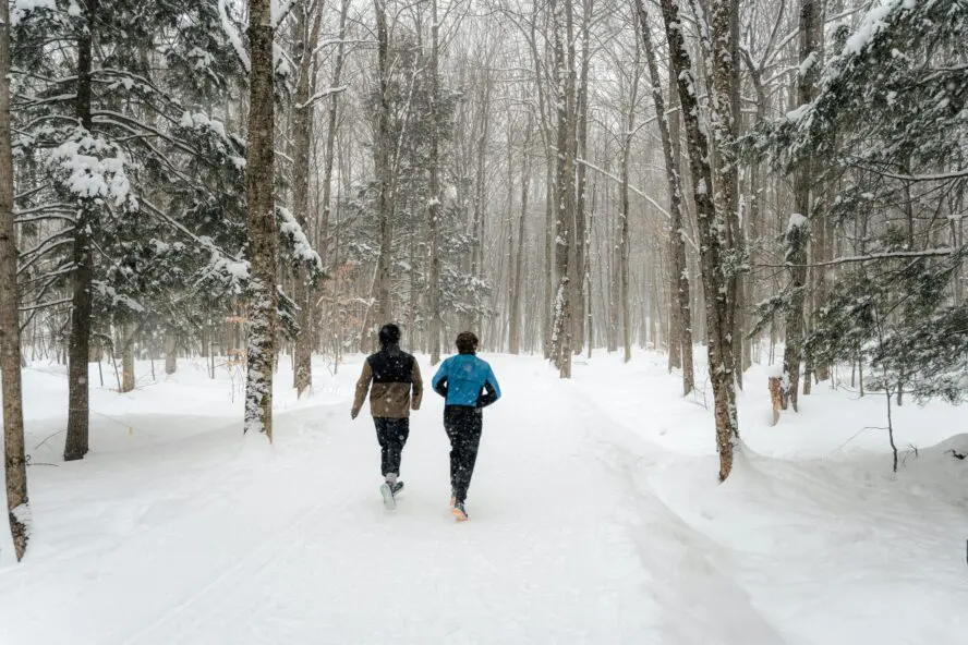 winter running mathias reding unsplash