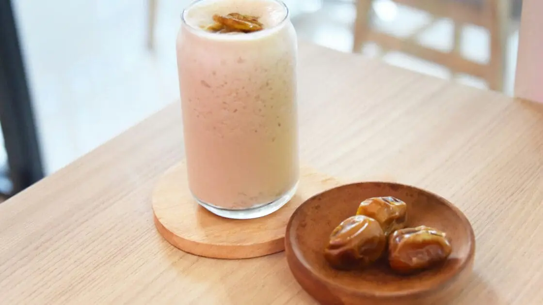 raw, vegan eggnog recipe