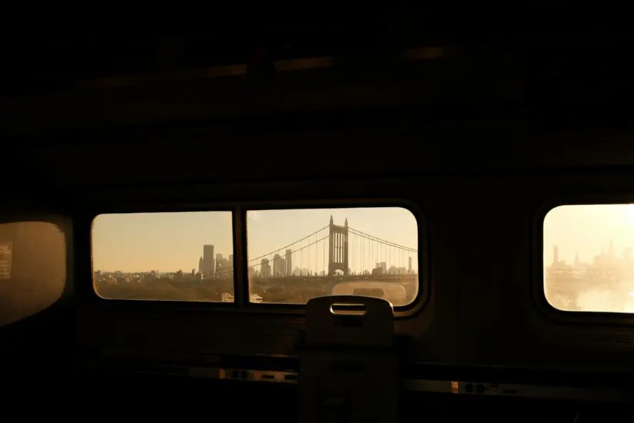 scenic north america train rides sj objio Cu nb43X20 unsplash