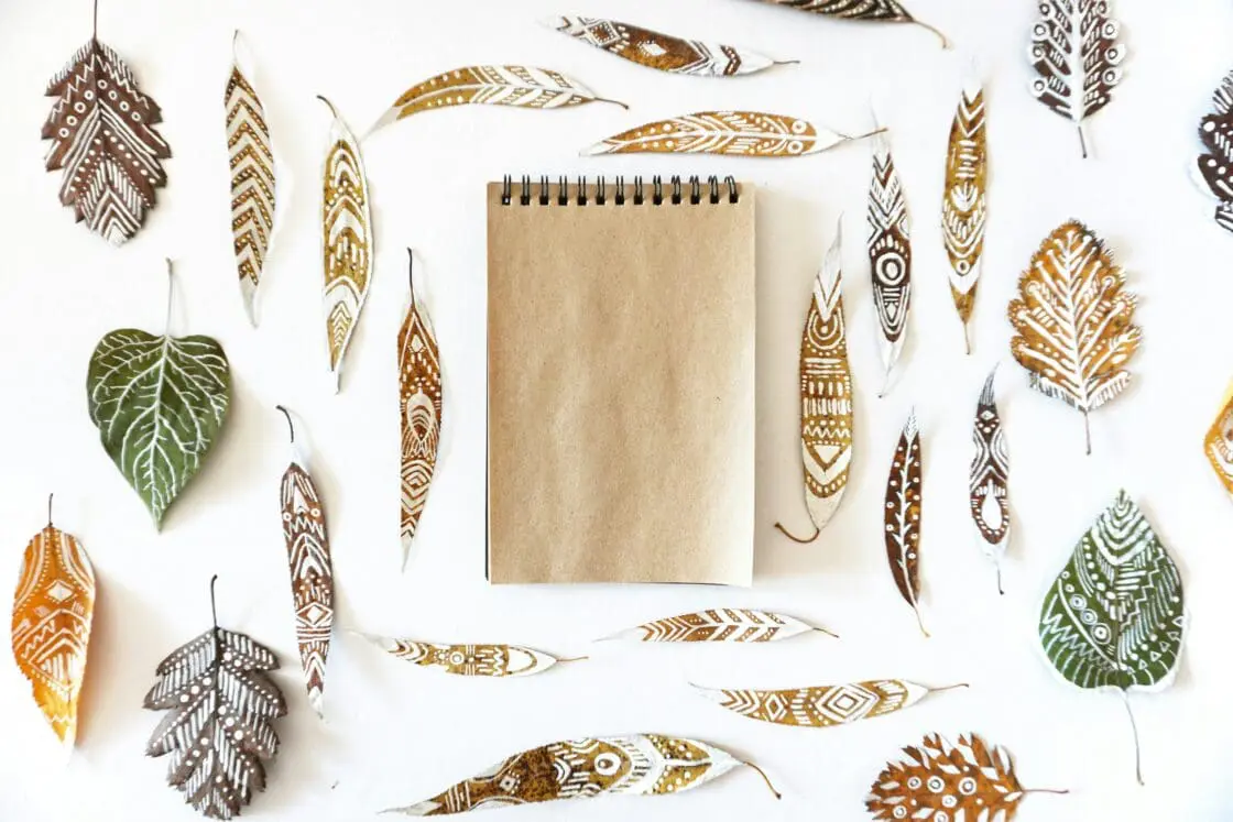 Art is one of the ways to use fall foliage. How to use fall foliage in 5 different ways.