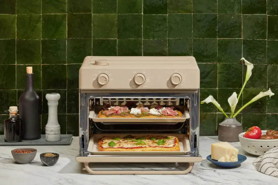 Image of the Wonder Oven Airy Fryer reviewed for versatility and function.