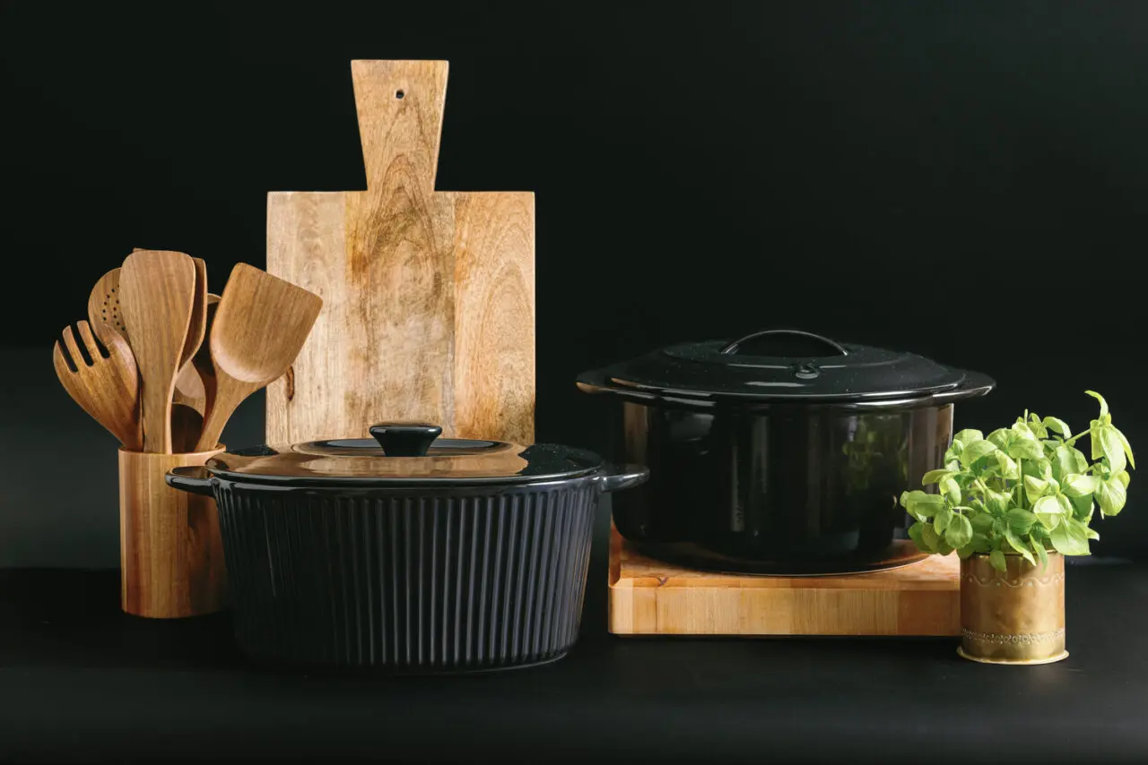 Image of the Xtrema Cookware Oval Dutch Oven from the Founder's Classic Collection.