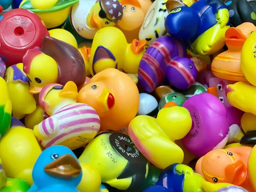 Image of a pile of various rubber duck toys that could put you at risk of phthalate exposure. 
