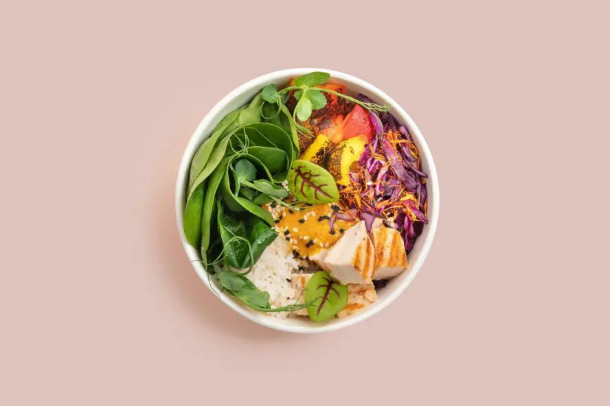 Image of a bowl of colorful, fresh, healthy food.