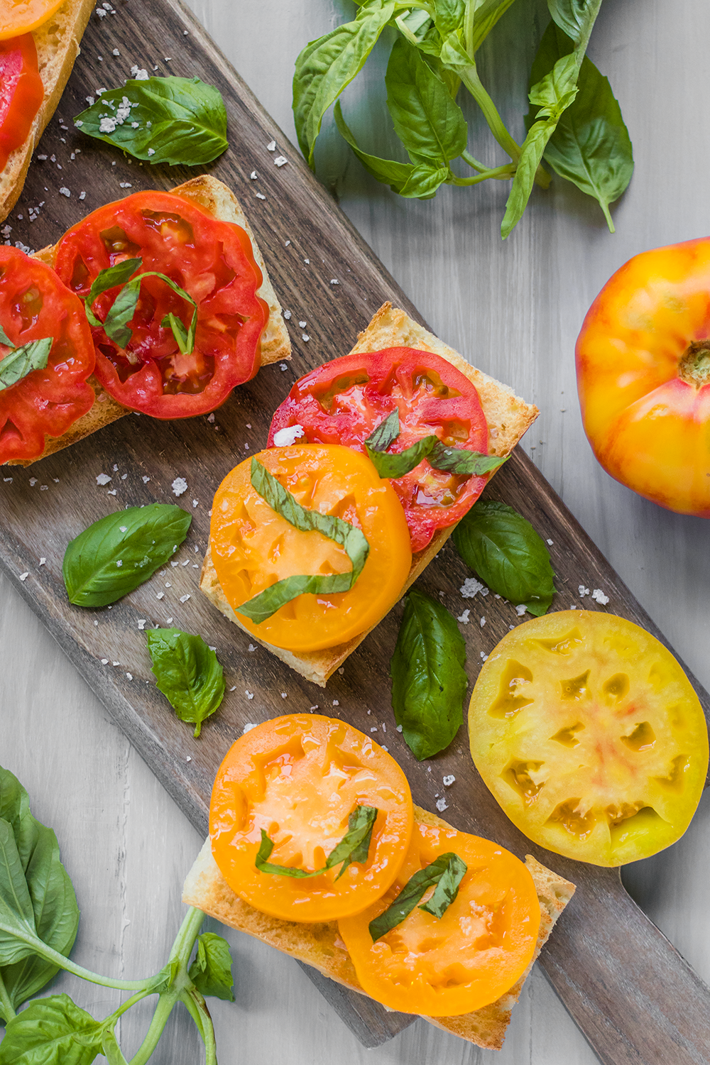 Heirloom Tomato o Toast