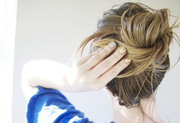 Frizzy Hair Got You Down? This Soothing DIY Hair Mask Will Do the Trick