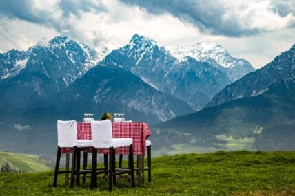 10 Unforgettable Swiss Mountain Restaurant Dining Experiences