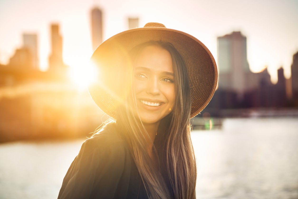 7 Essential Oils to Reduce Acne, Pimples, and Blemishes