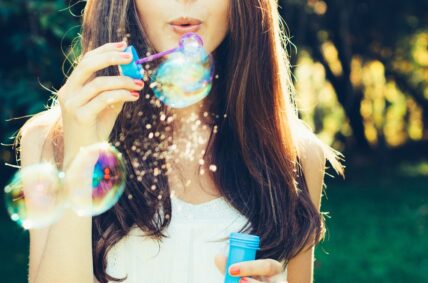Best Natural Lip Sunscreens for Summer 2016