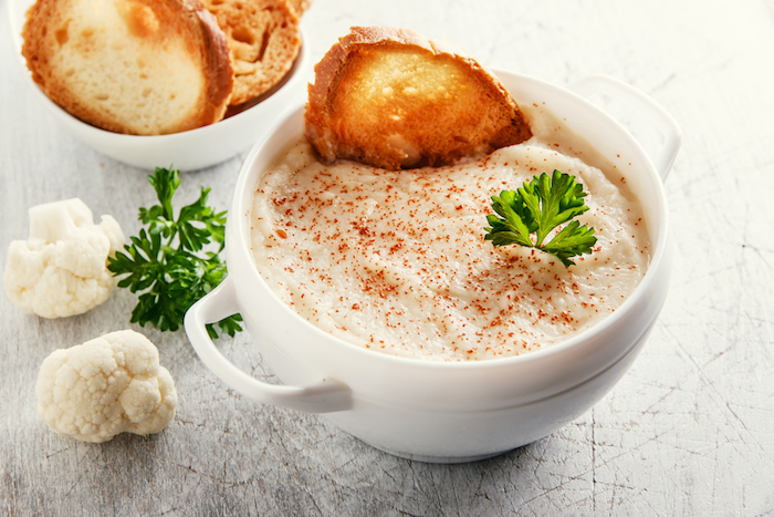 Healthy Dairy-Free Alternative to the Ordinary: Creamy Cauliflower Cheese Recipe