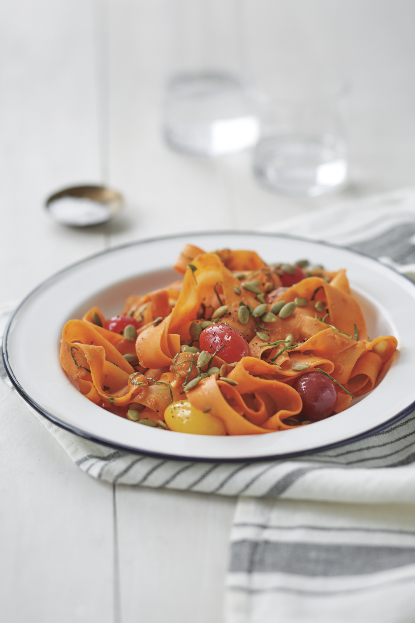 Coastal Carrot ‘Fettuccine’ Recipe With Sun-Dried Tomatoes and Pumpkin Seeds - Organic Authority