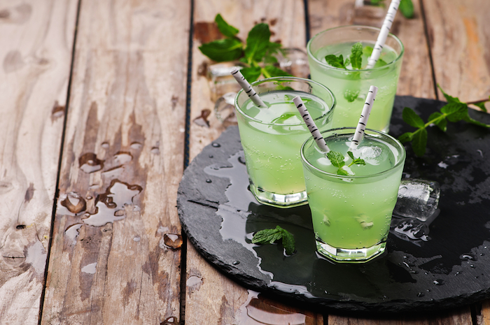 5 Inexperienced Juice Drinks with a Boozy Repair for Cleaning Cocktail Hour 5 Inexperienced Juice Drinks with a Boozy Repair for Cleaning Cocktail Hour
