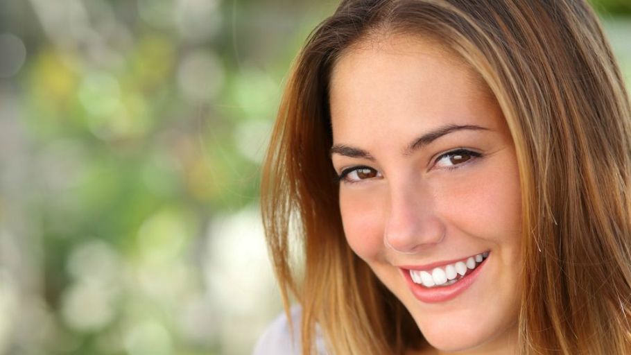 How To Whiten Teeth Naturally