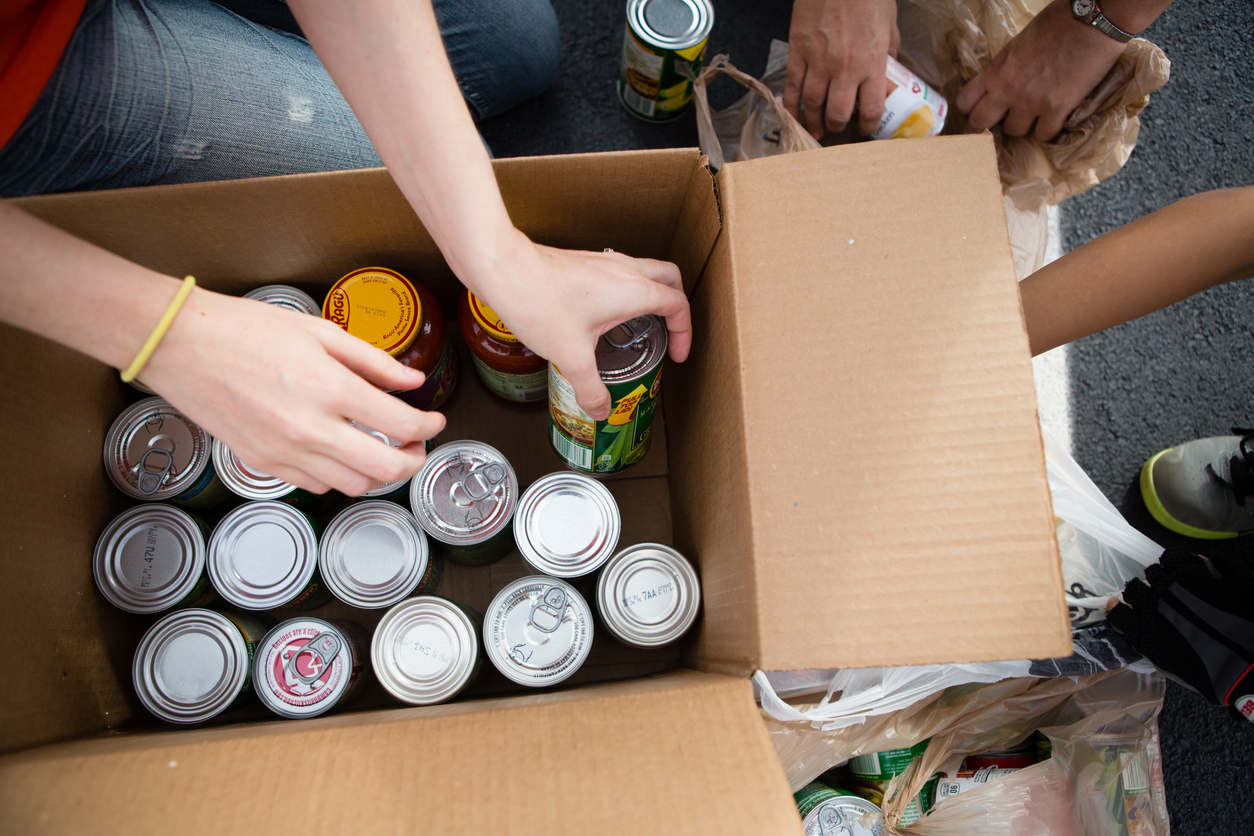 Dear Santa: 10 Things Your Local Food Pantry Really Wants for Christmas