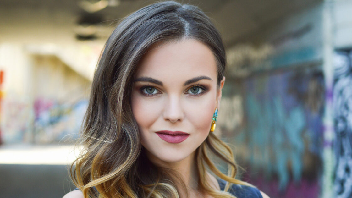 Plump Lips Naturally Without Injections or Toxic Chemicals