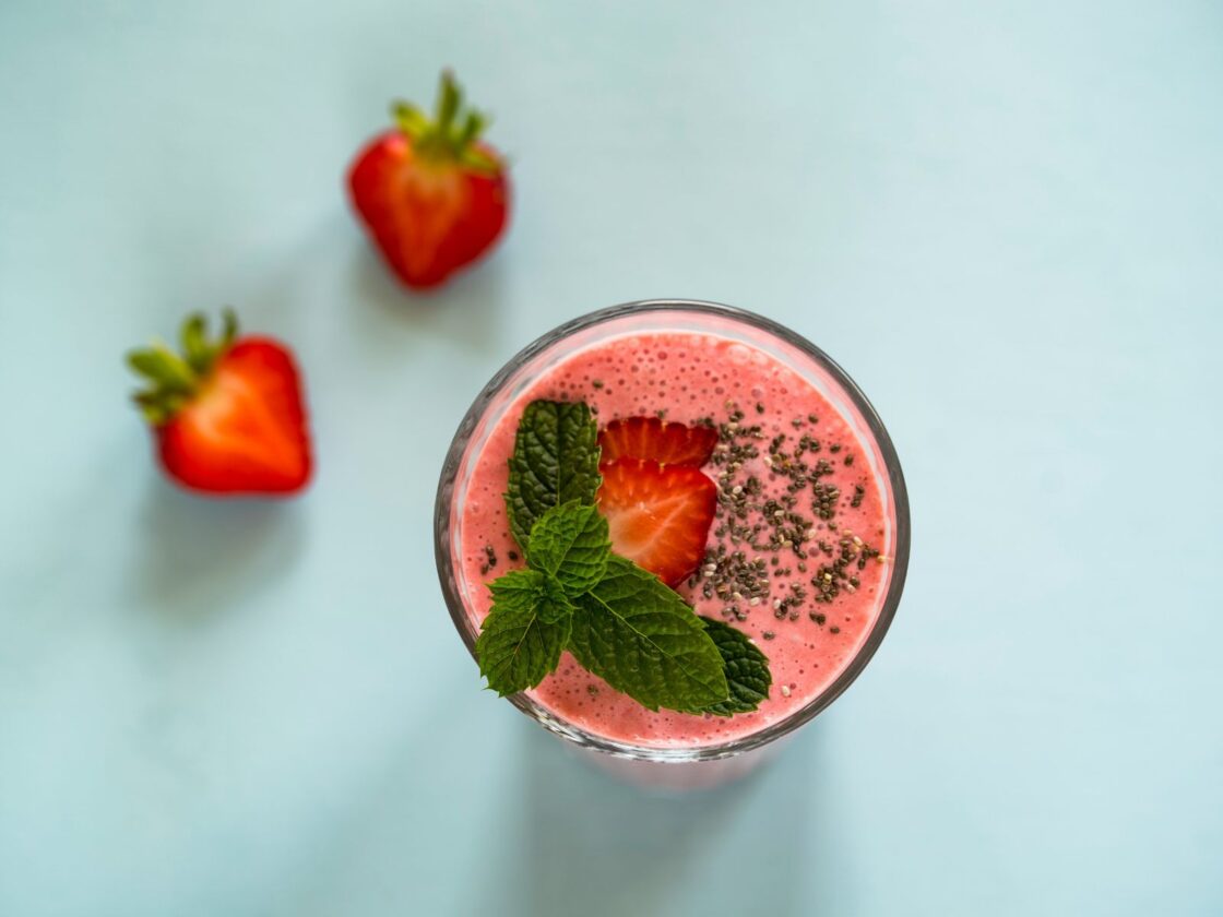 Chia Strawberry Smoothie, Unsplash
