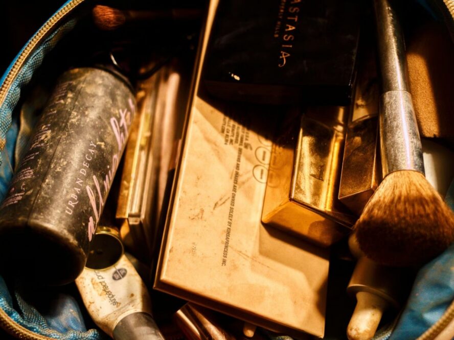 Clean Your Makeup Bag Unsplash