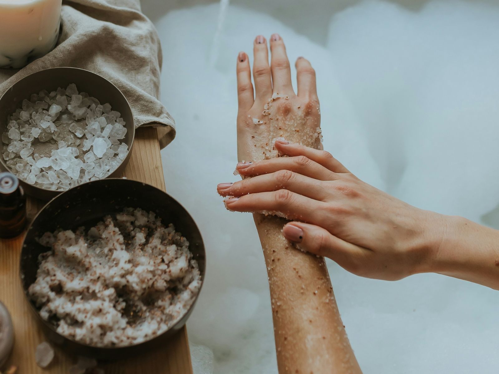 Epsom Salt Bath Benefits Detox, Unsplash