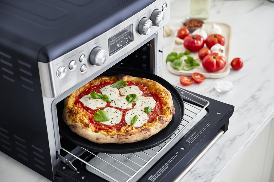 Image of the GreenPan Elite Convection Air Fry Oven cooking a pizza.
