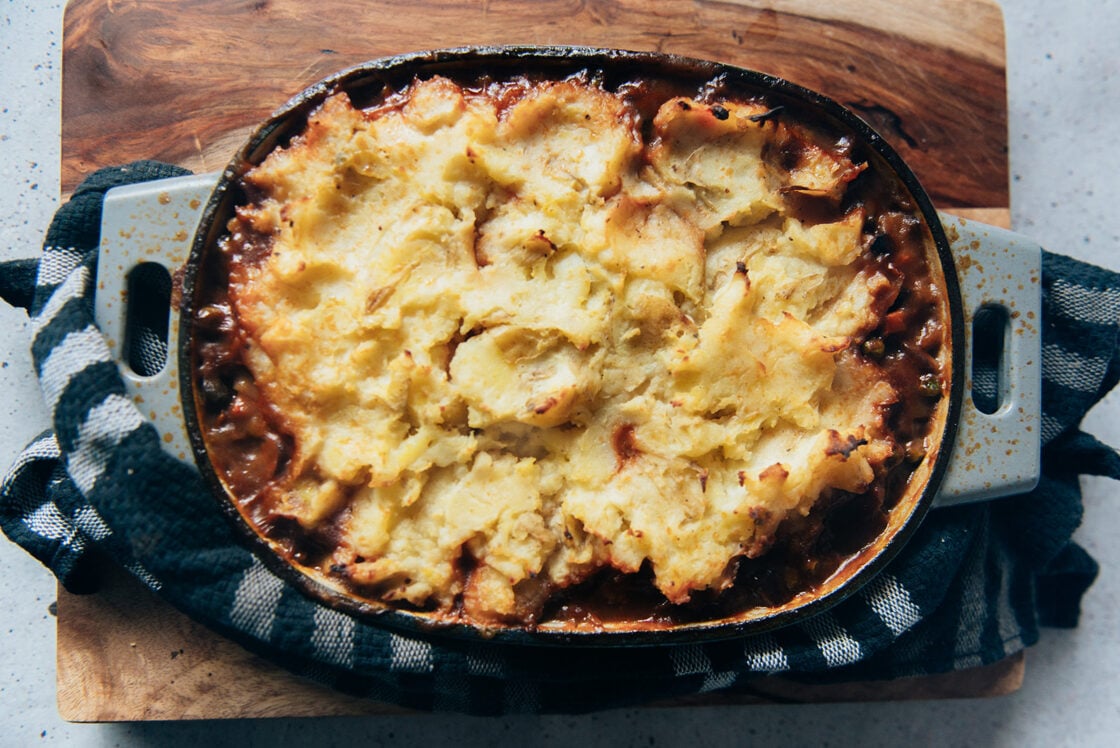 image of vegetarian shepherd's pie made with nutritious ingredients like mushrooms and veg.