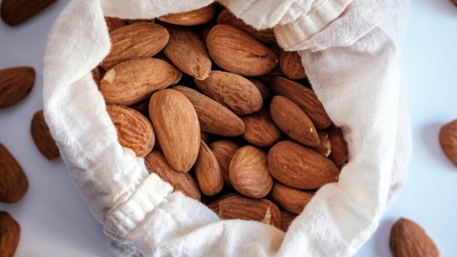 Uses for Whole Almonds Main Unsplash
