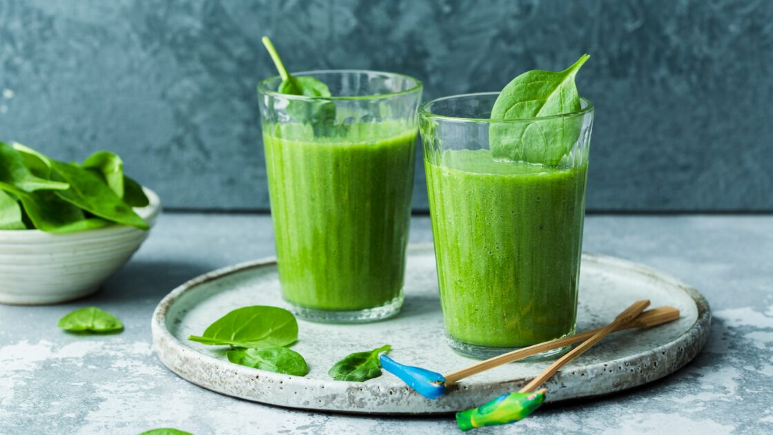 image of two glasses of green smoothies with spinach