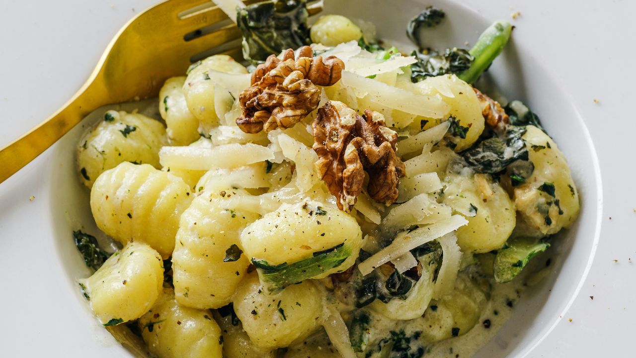 How to Cook Kale, Pasta, Unsplash