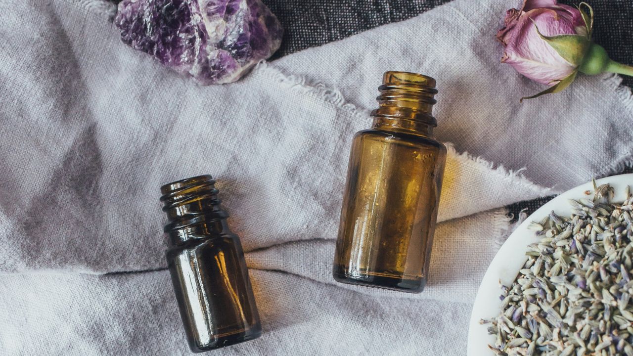 Lavender Oil Freshen, Unsplash
