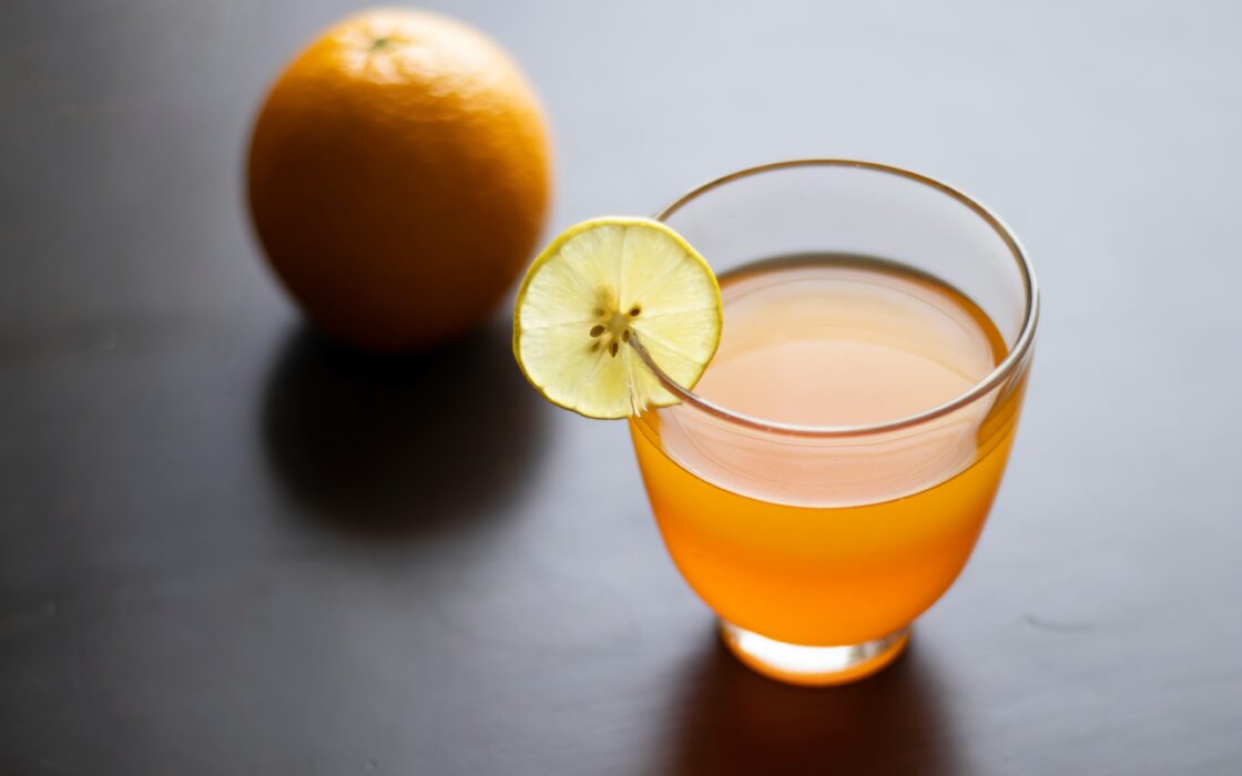 Image of apple juice which is a natural heartburn relief remedy